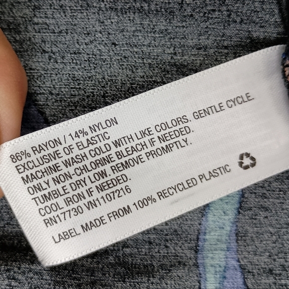 NWOT Ava & Viv Black Floral Peplum Shirt Puff Sleeve Blouse 3X - Picture 6 of 6